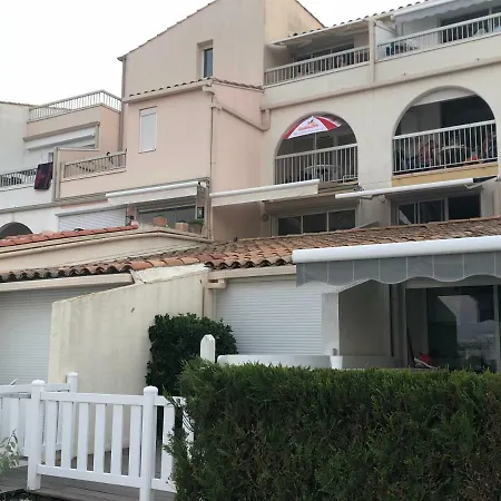 Naturiste Port Soleil Avec Piscine アパート